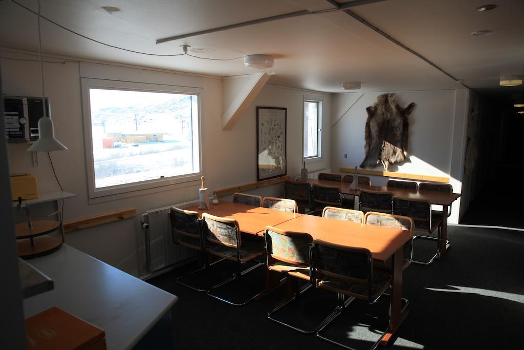 Old Camp Hostel Kangerlussuaq Ngoại thất bức ảnh
